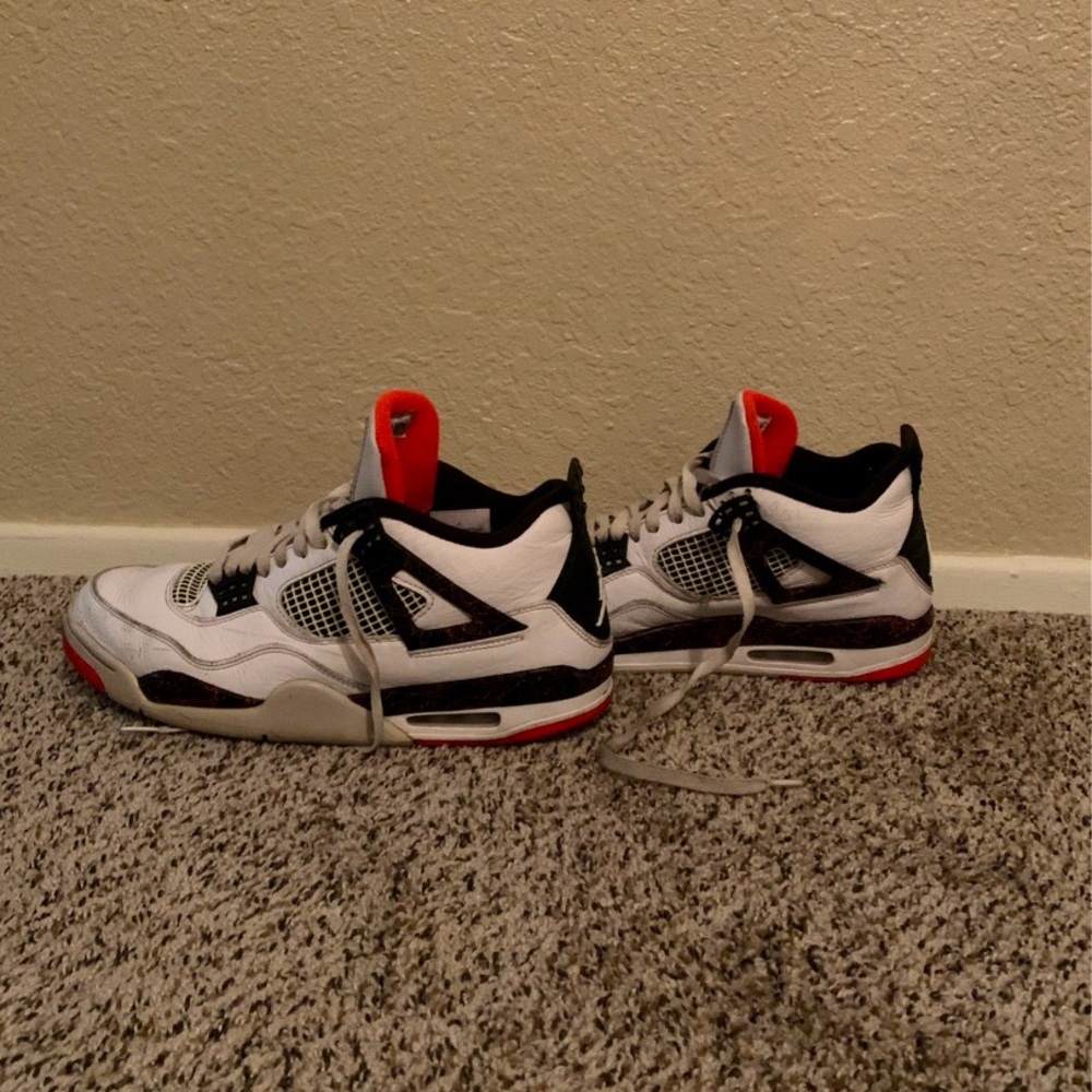 Jordan 4 Pale Citron